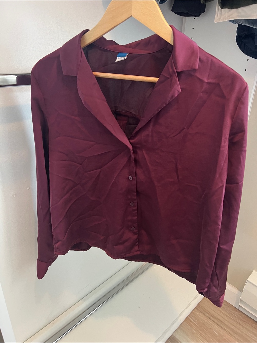 Old Navy Satin Button-Down Shirt in Burgundy